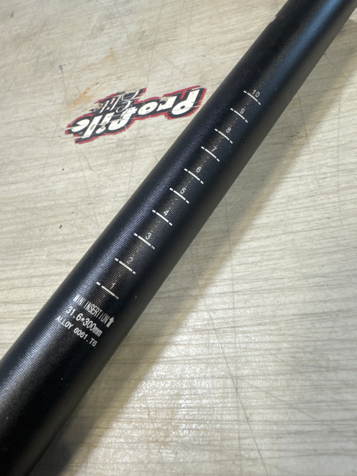 Biken green 31.6 pivotal seat post new?