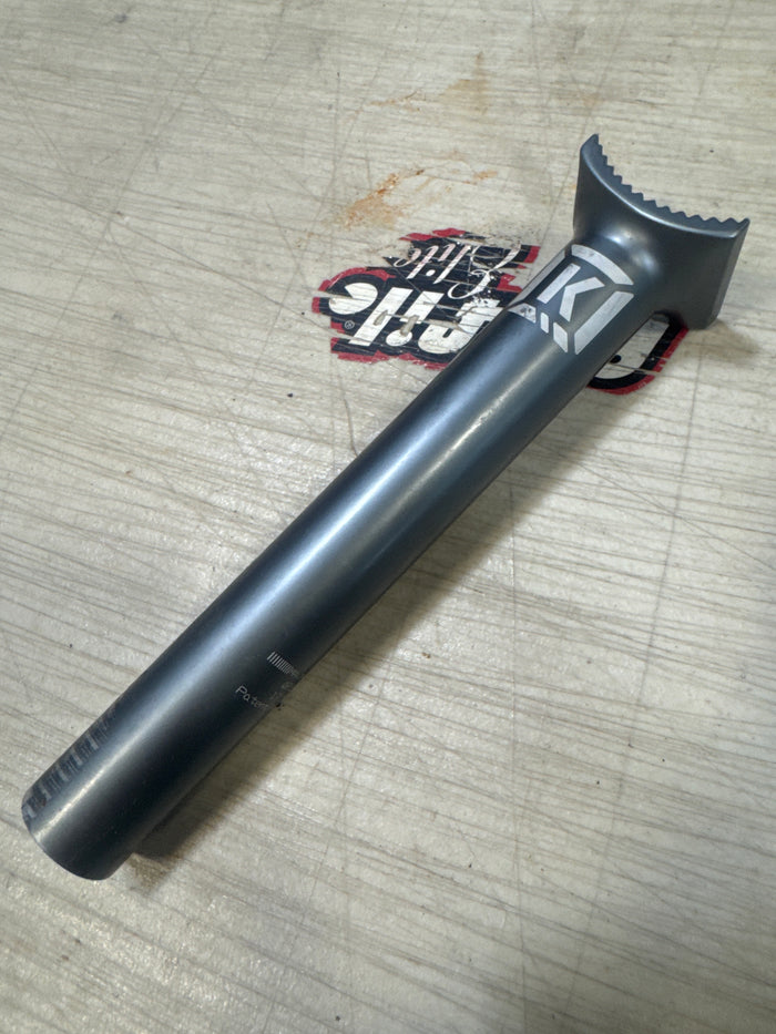 Kink 25.4 grey pivotal seat post