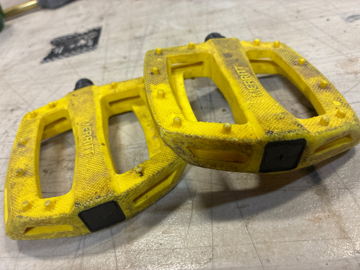 merritt p1 pedals yellow