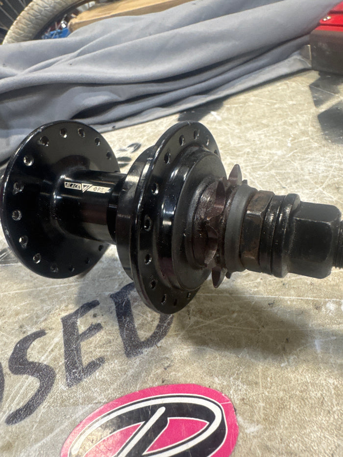 Black ops rear hub rhd 9t 14m axle