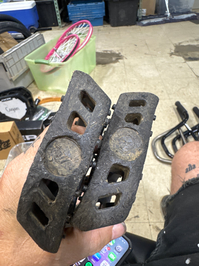 Eclat plastic pedal