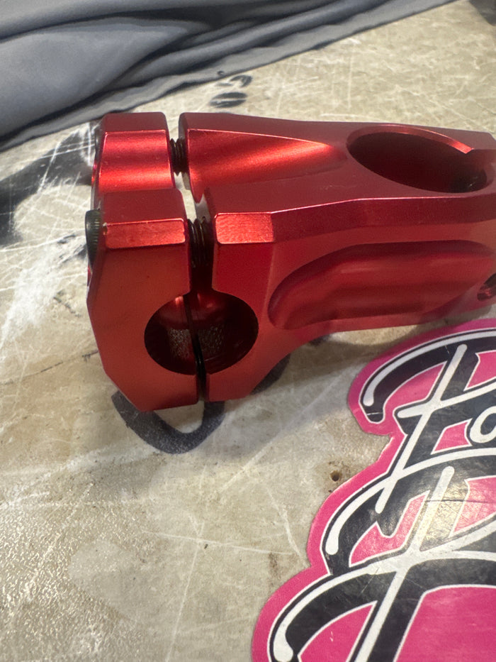 Profile acoustic stem 48m red