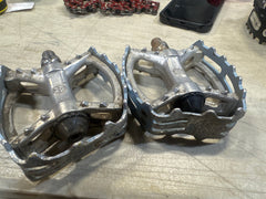 VP 747 bear trap pedals baby blue 1/2